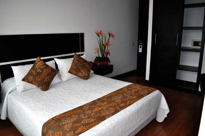 Hotel Quality Comfort House Богота Екстериор снимка
