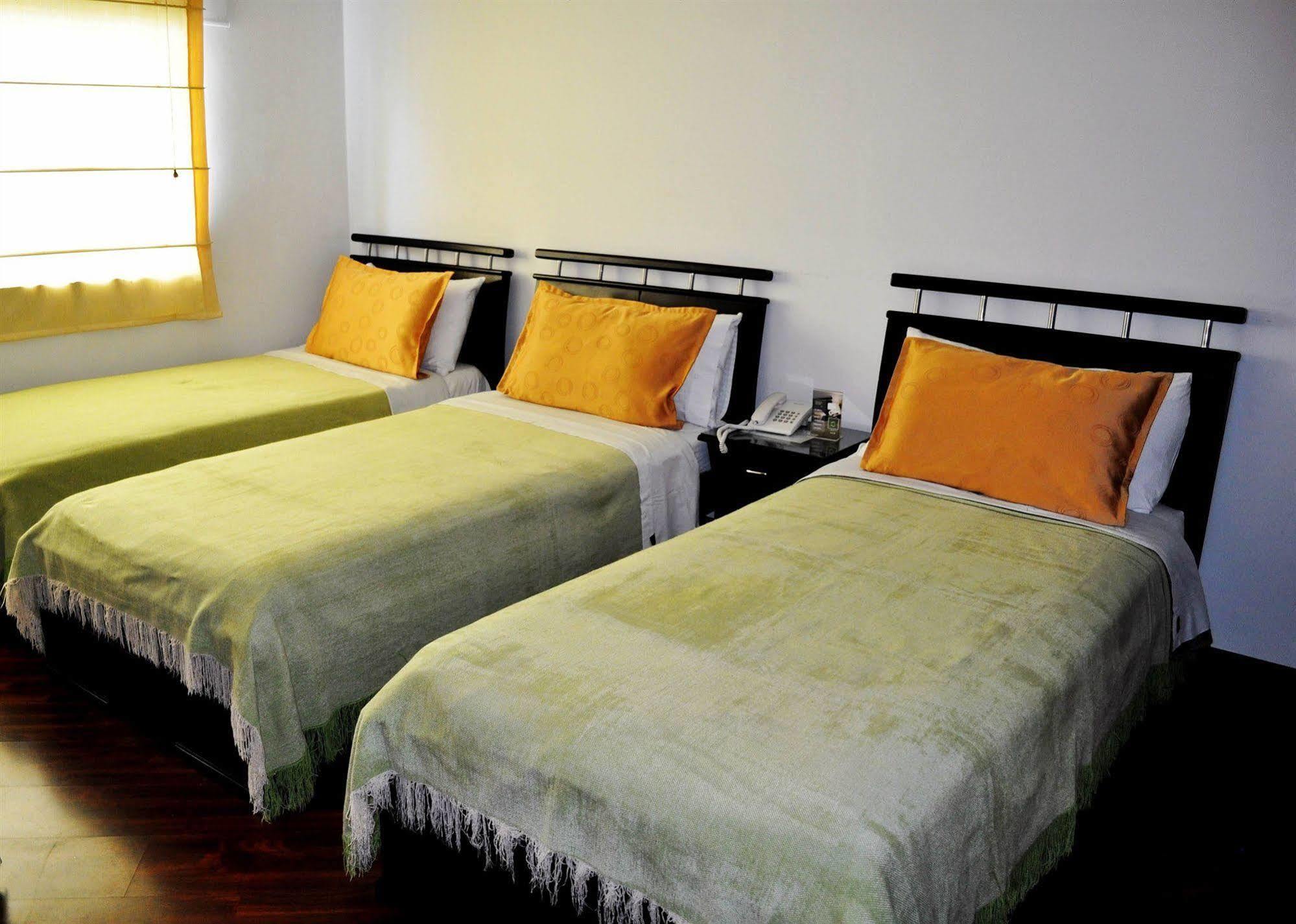 Hotel Quality Comfort House Богота Екстериор снимка